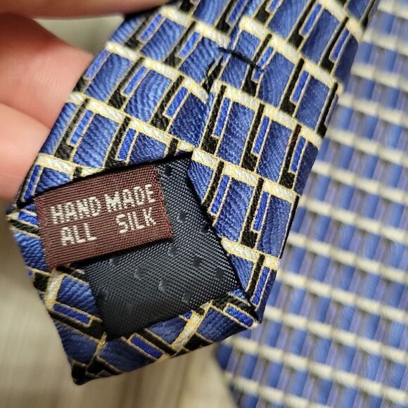 Umberto bossi geometric necktie - Picture 4 of 7